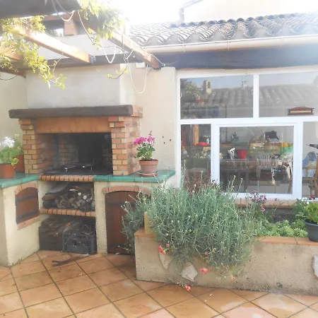 Gite T2 Avec Grande Piscine Apartment Villeneuve-la-Comptal